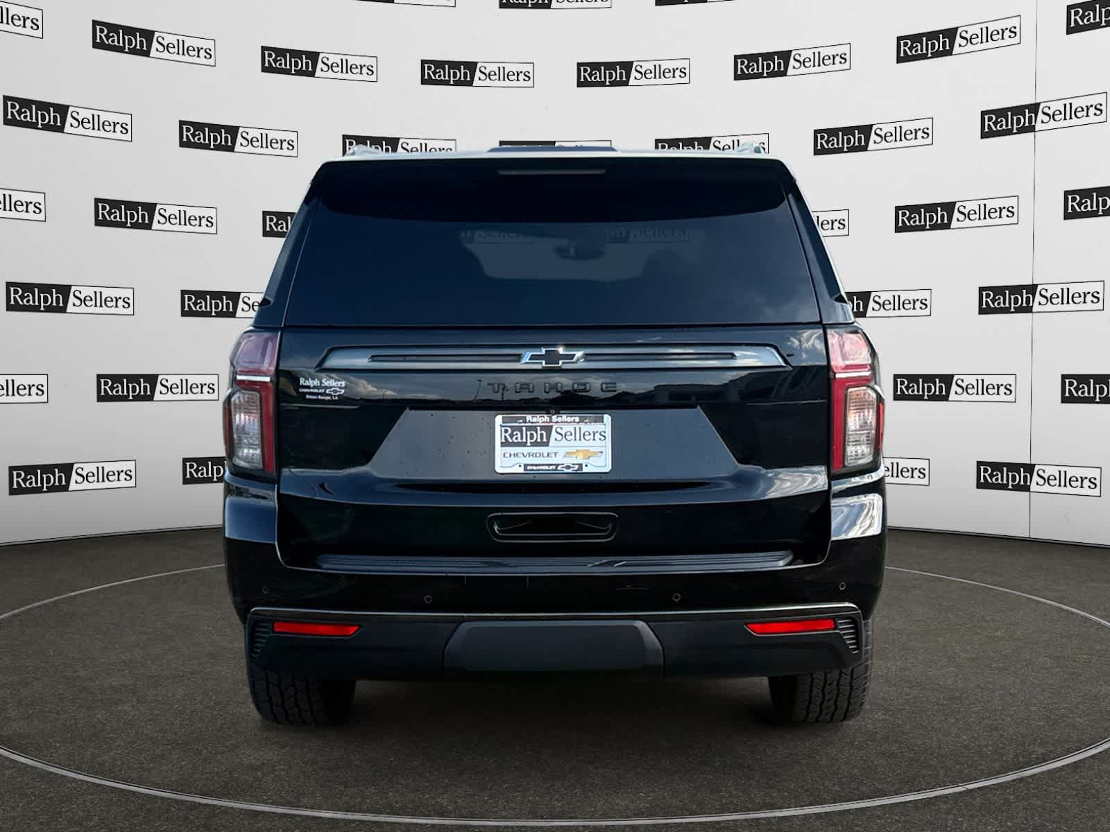 Used 2021 Chevrolet Tahoe Z71 w/ Z71 Signature Package AWD/4WD image 5