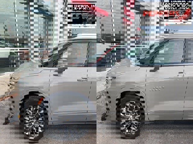 Used 2021 Chevrolet Blazer Premier image 2