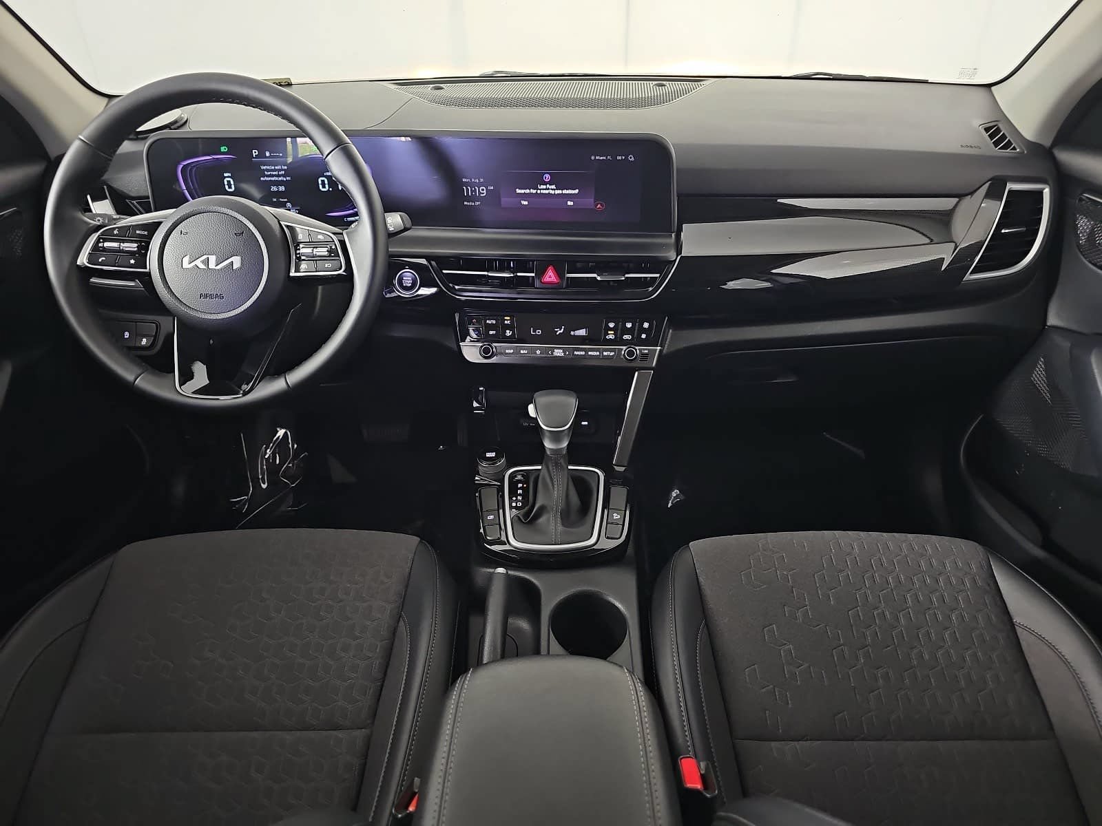 Used 2025 Kia Seltos S FWD image 11