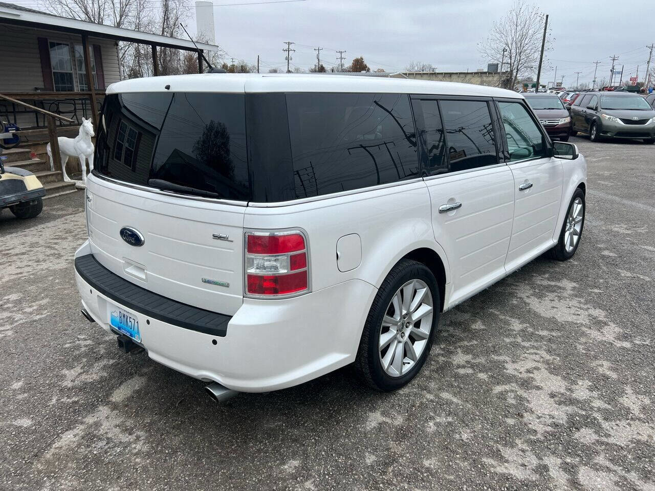 Used 2010 Ford Flex SEL image 9