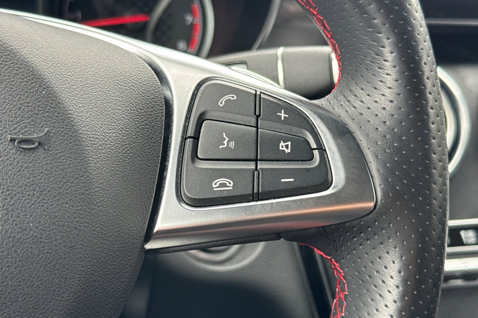 Used 2019 Mercedes-Benz GLC 43 AMG 4MATIC image 31