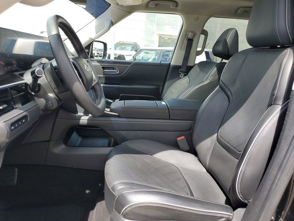 Used 2025 INFINITI QX80 Luxe w/ Exterior Package RWD image 25
