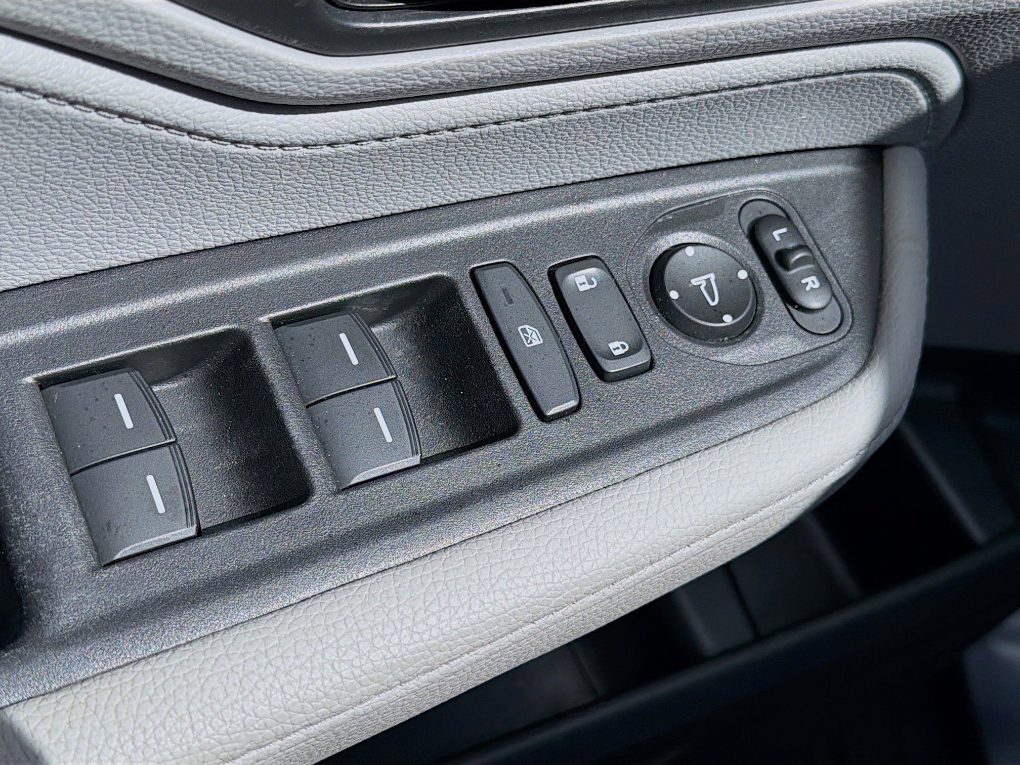 Used 2019 Honda Odyssey EX image 24