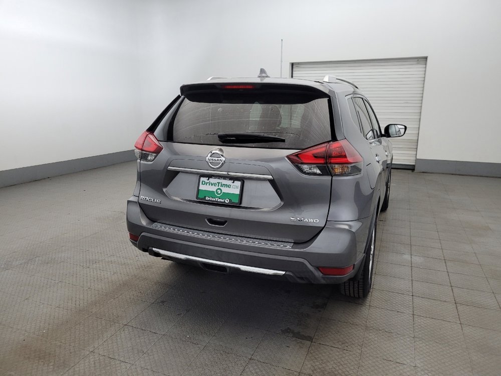 Used 2018 Nissan Rogue SV image 7