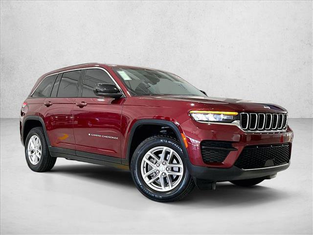 Used 2023 Jeep Grand Cherokee Laredo RWD image 12