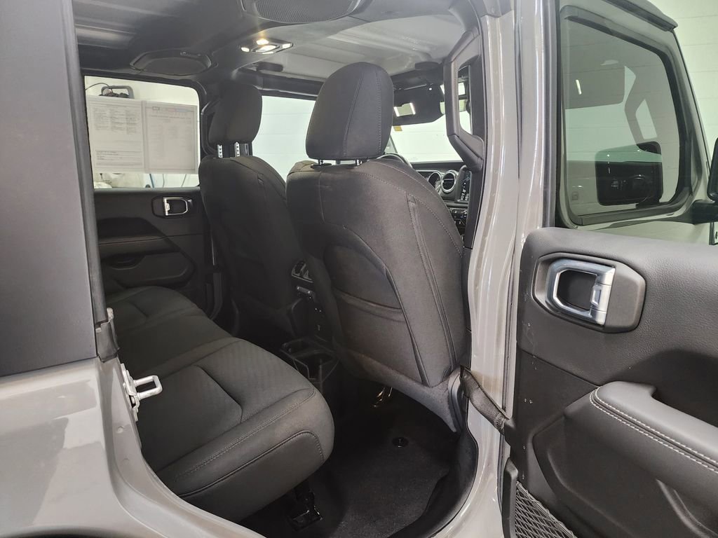 Used 2022 Jeep Wrangler Unlimited Sahara w/ Dual Top Group image 29