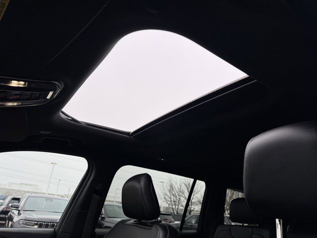 Certified 2023 Jeep Grand Cherokee L Laredo image 26