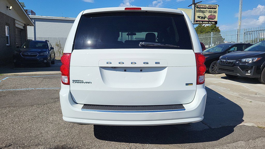 Used 2018 Dodge Grand Caravan SE image 9