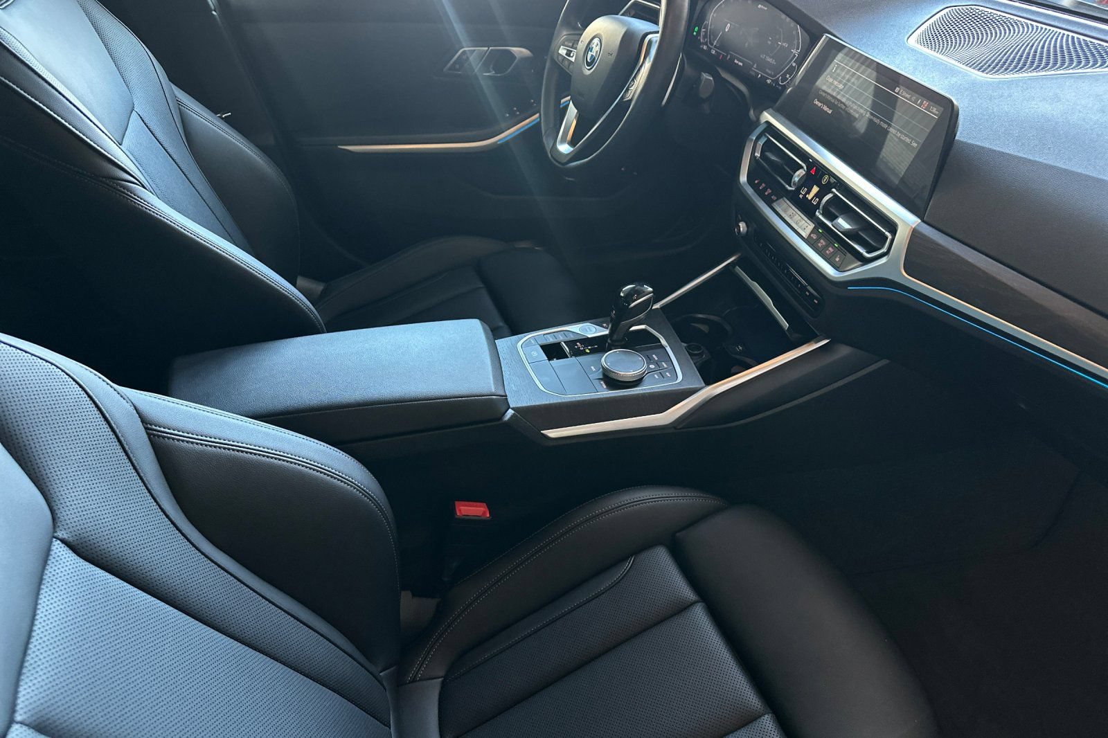 Used 2022 BMW 330e w/ Convenience Package RWD image 15