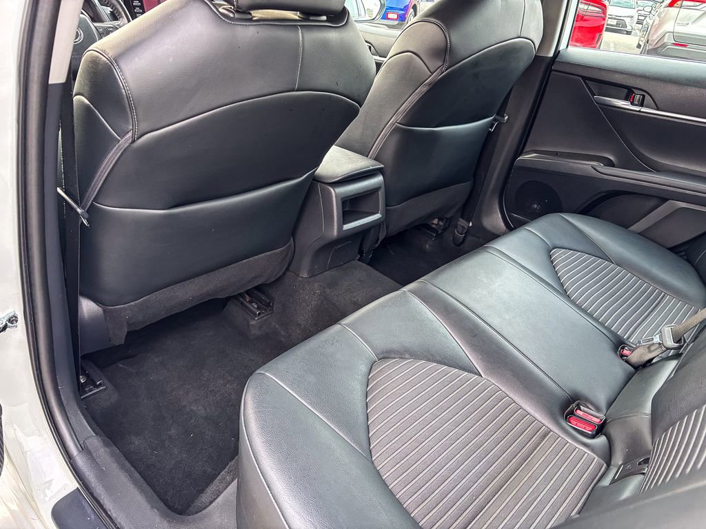 Used 2022 Toyota Camry SE image 41