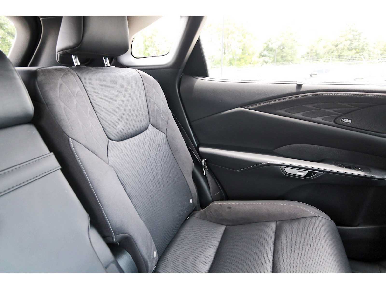 Used 2025 Lexus RX 450h AWD w/ Luxury Package image 10