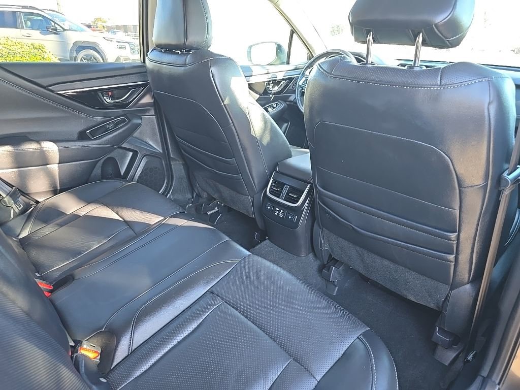 Used 2023 Subaru Outback Limited image 32