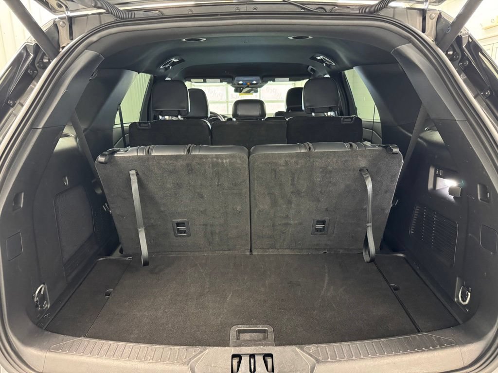 Used 2025 Ford Explorer ST-Line w/ ST-Line Street Pack AWD/4WD image 23