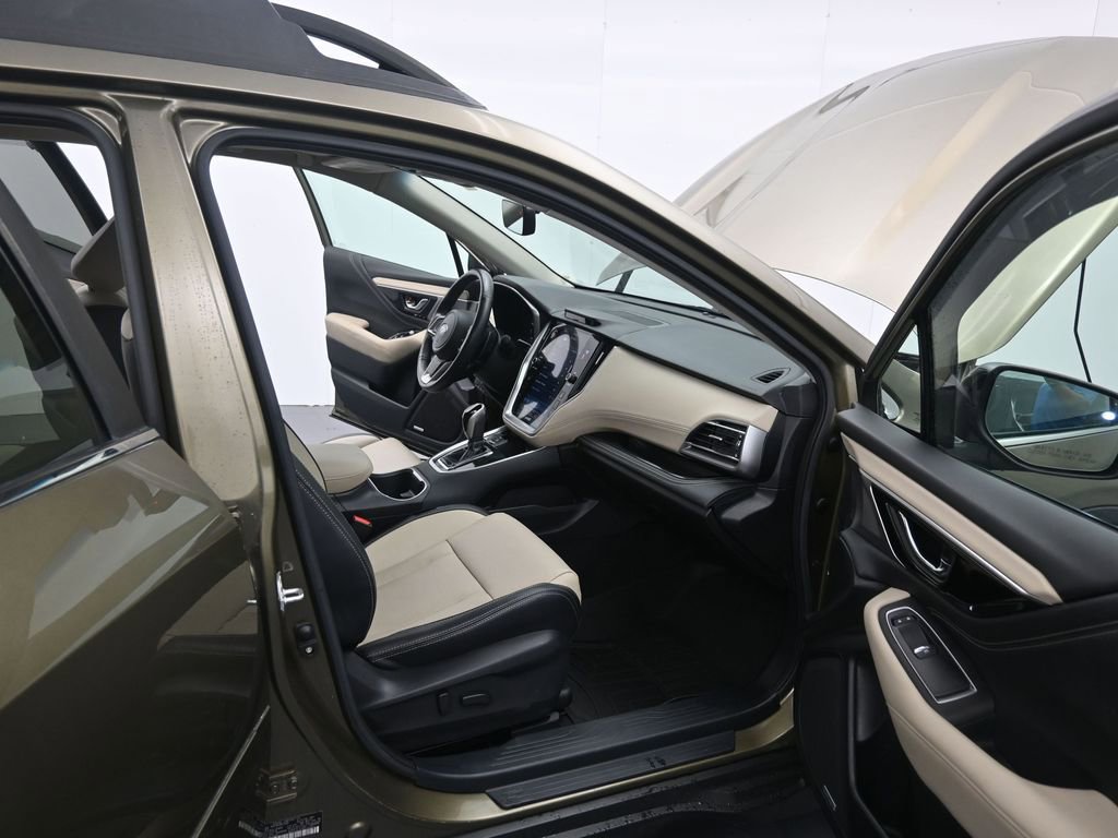 Used 2021 Subaru Outback Limited image 16