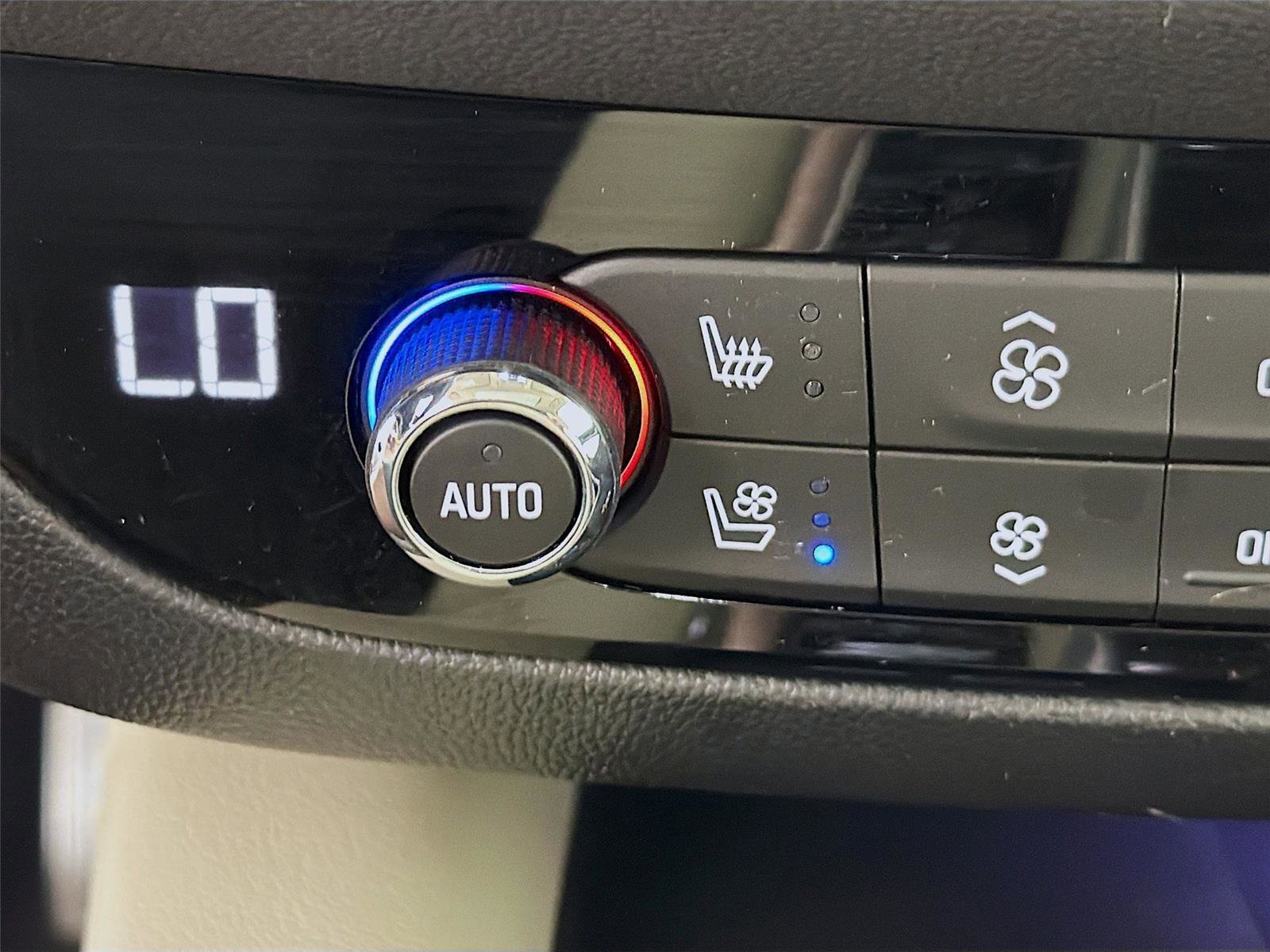 Used 2023 Buick Enclave Premium w/ Experience Buick Package image 23