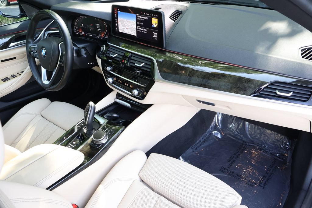Used 2023 BMW 530i w/ Premium Package RWD image 42