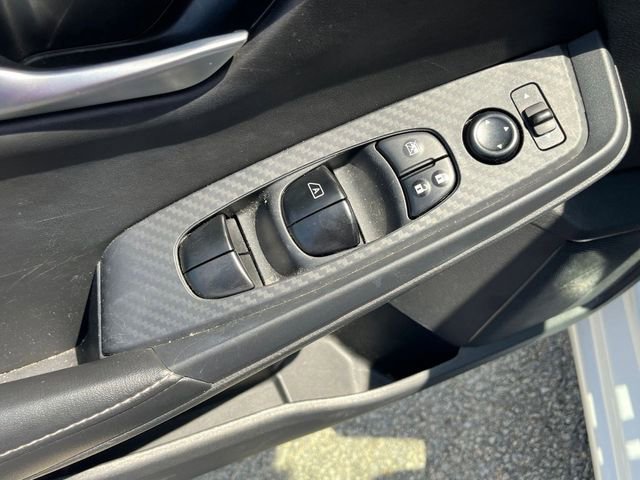 Used 2024 Nissan Sentra SV FWD image 17