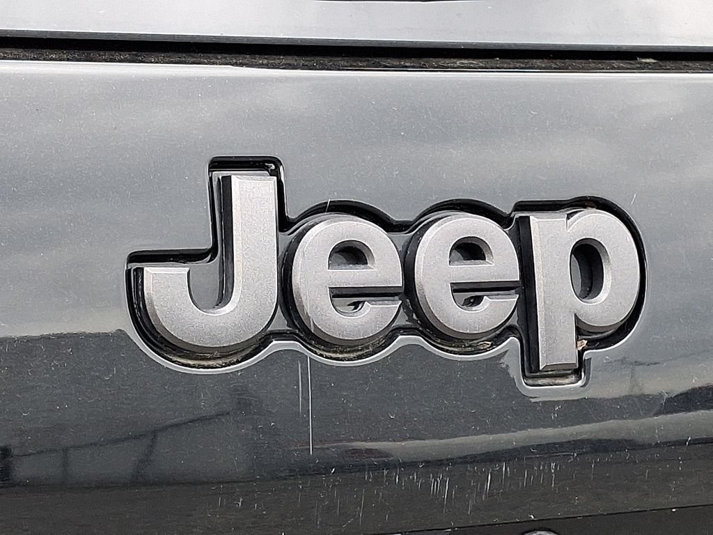 Used 2019 Jeep Cherokee High Altitude AWD/4WD image 9
