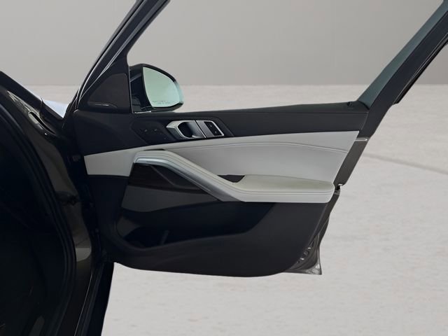 Used 2023 BMW X6 xDrive40i w/ Luxury Seating Package image 42