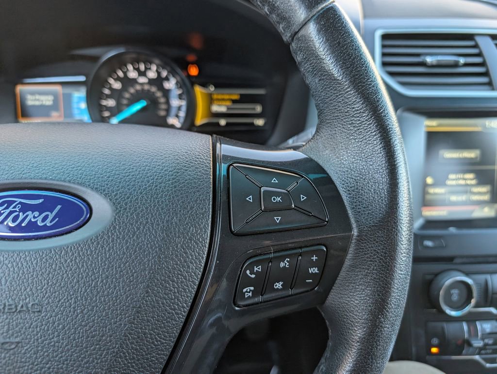 Used 2016 Ford Explorer XLT w/ Equipment Group 202A image 22