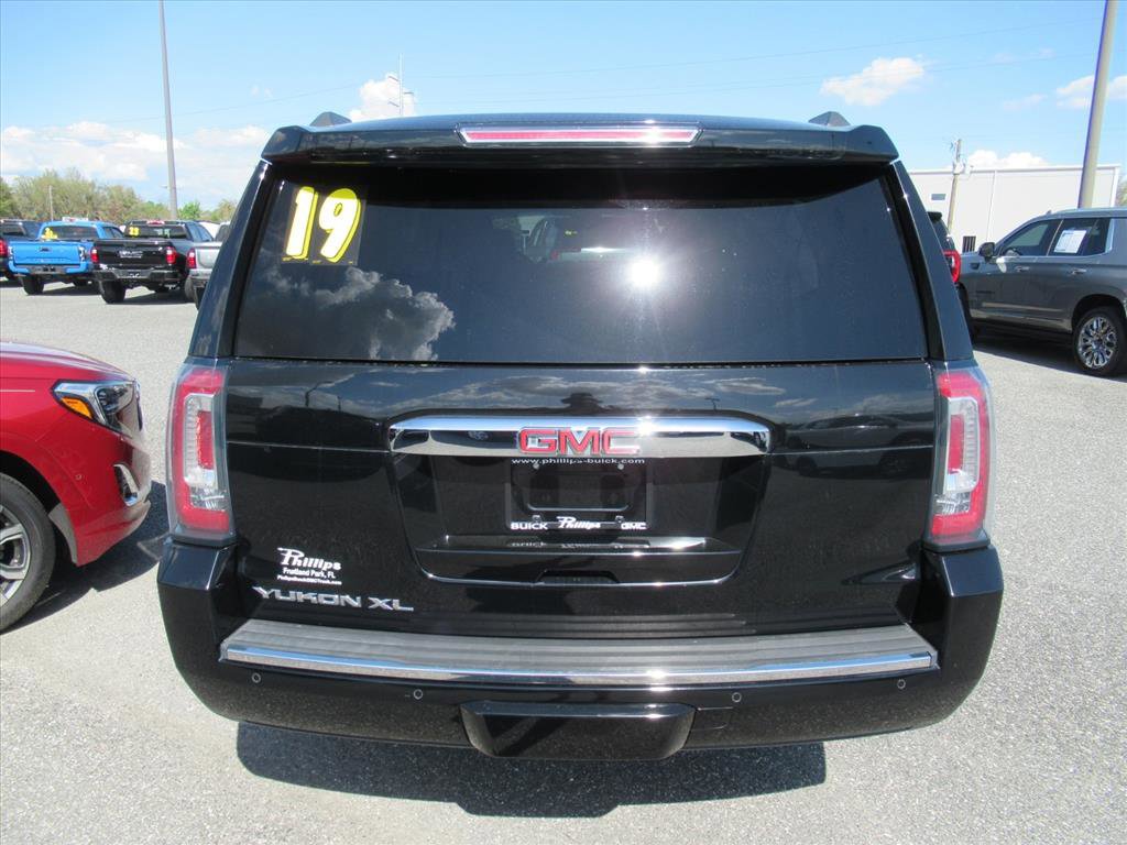 Used 2019 GMC Yukon XL Denali image 5