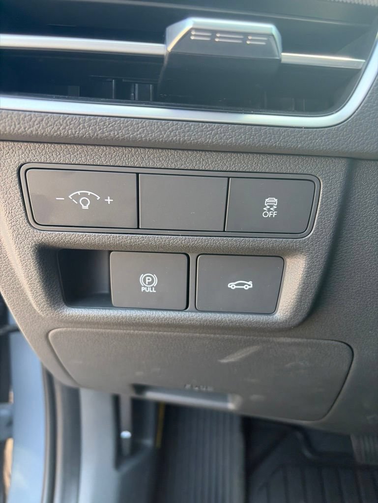 Used 2025 Hyundai Sonata SEL AWD/4WD image 13