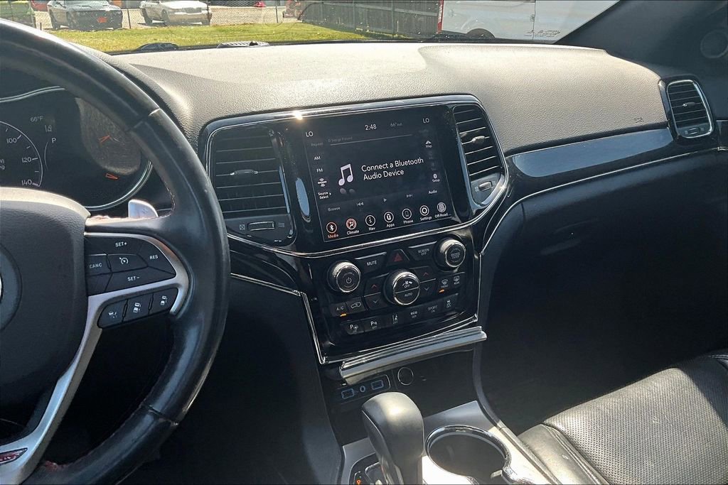 Used 2019 Jeep Grand Cherokee Trailhawk w/ Trailhawk Luxury Group AWD/4WD image 4