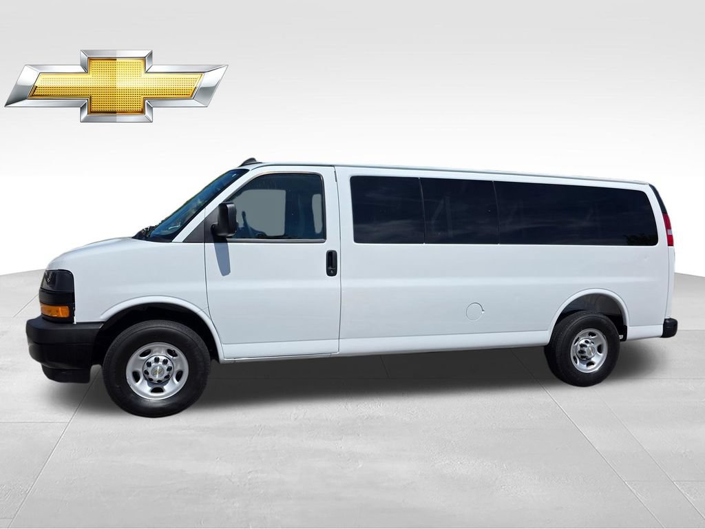 Certified 2025 Chevrolet Express 3500 LS RWD image 3