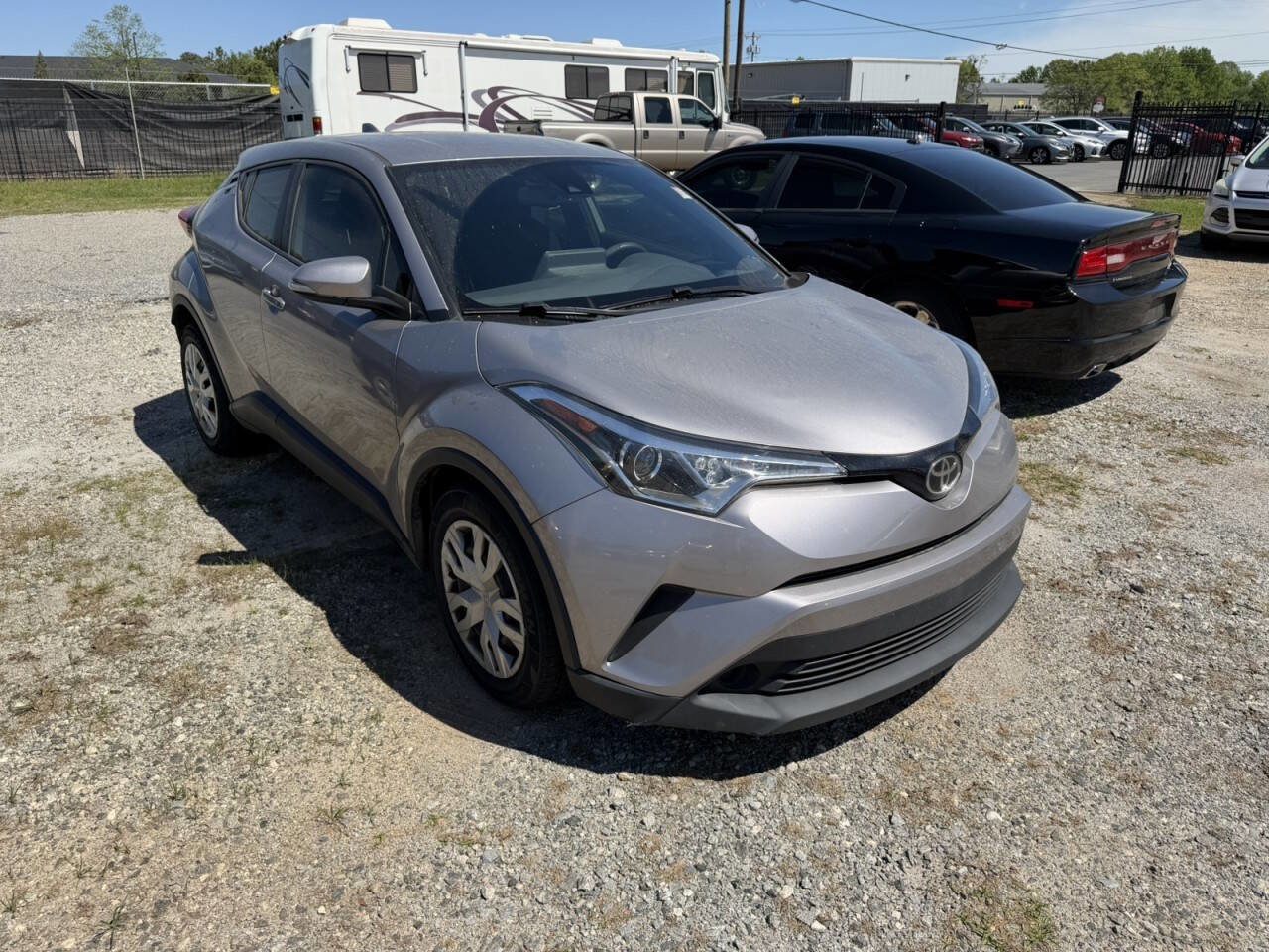Used 2019 Toyota C-HR LE image 3
