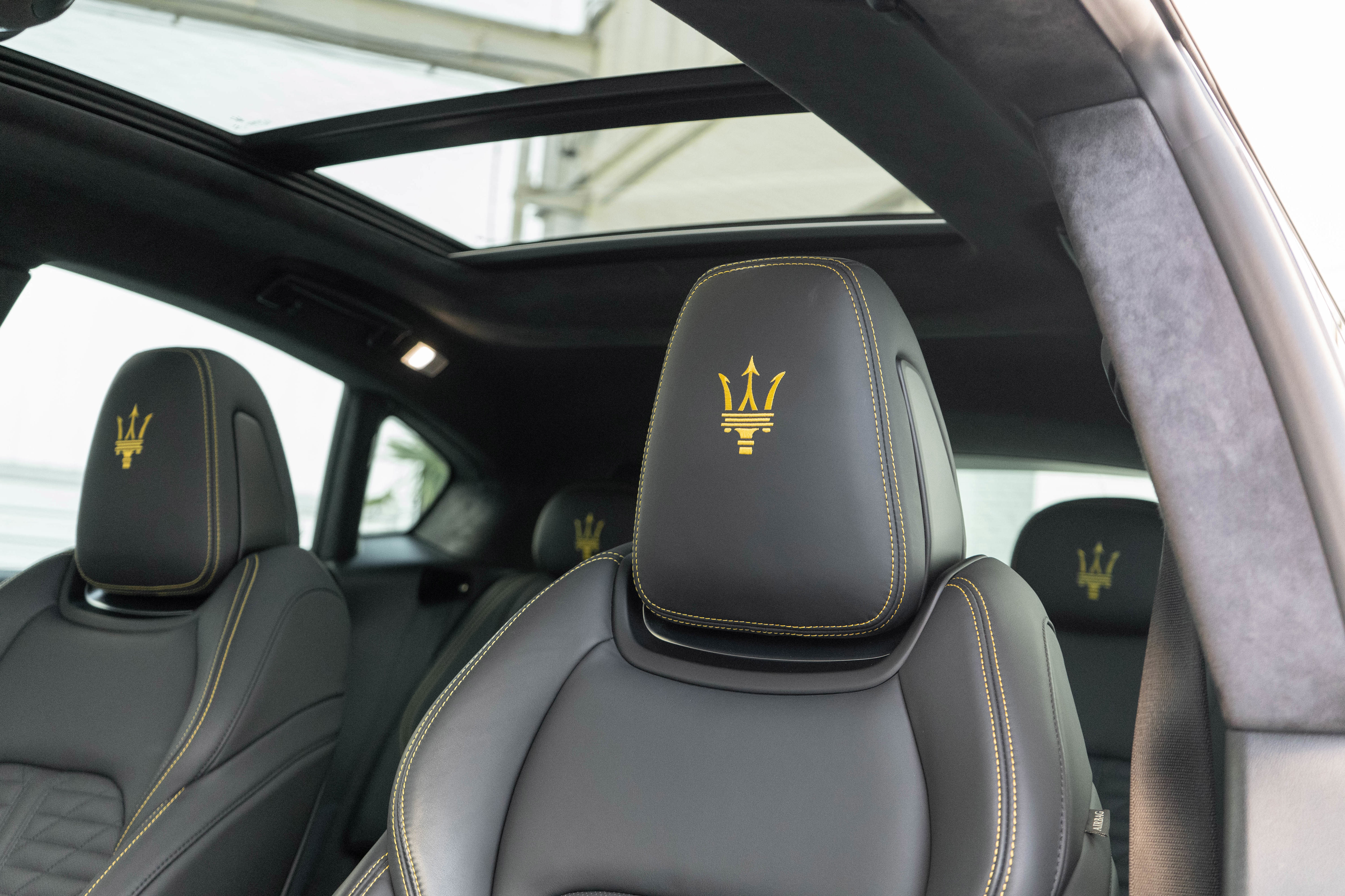Used 2022 Maserati Levante F Tributo AWD/4WD image 13