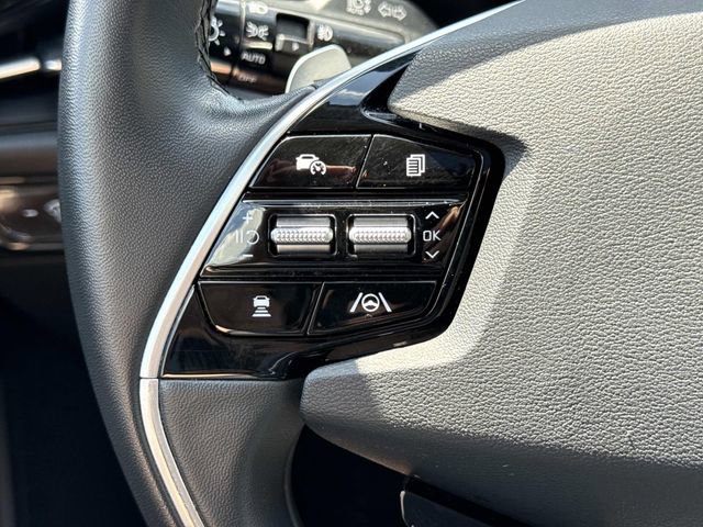 Used 2023 Kia Niro EX Touring FWD image 25