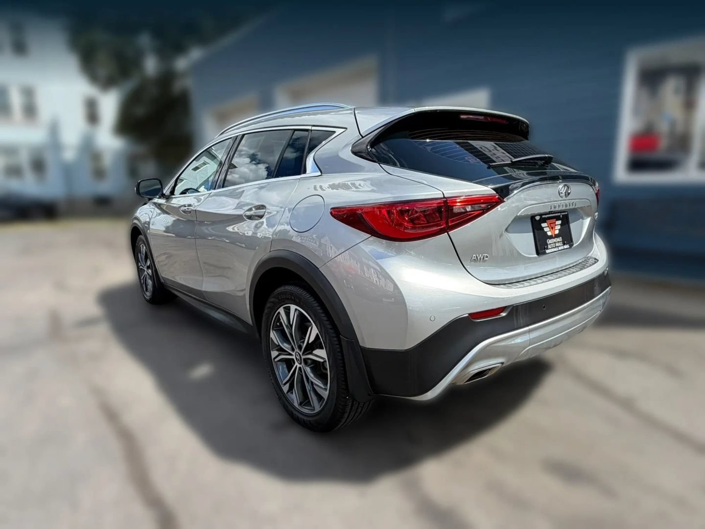 Used 2018 INFINITI QX30 AWD image 5