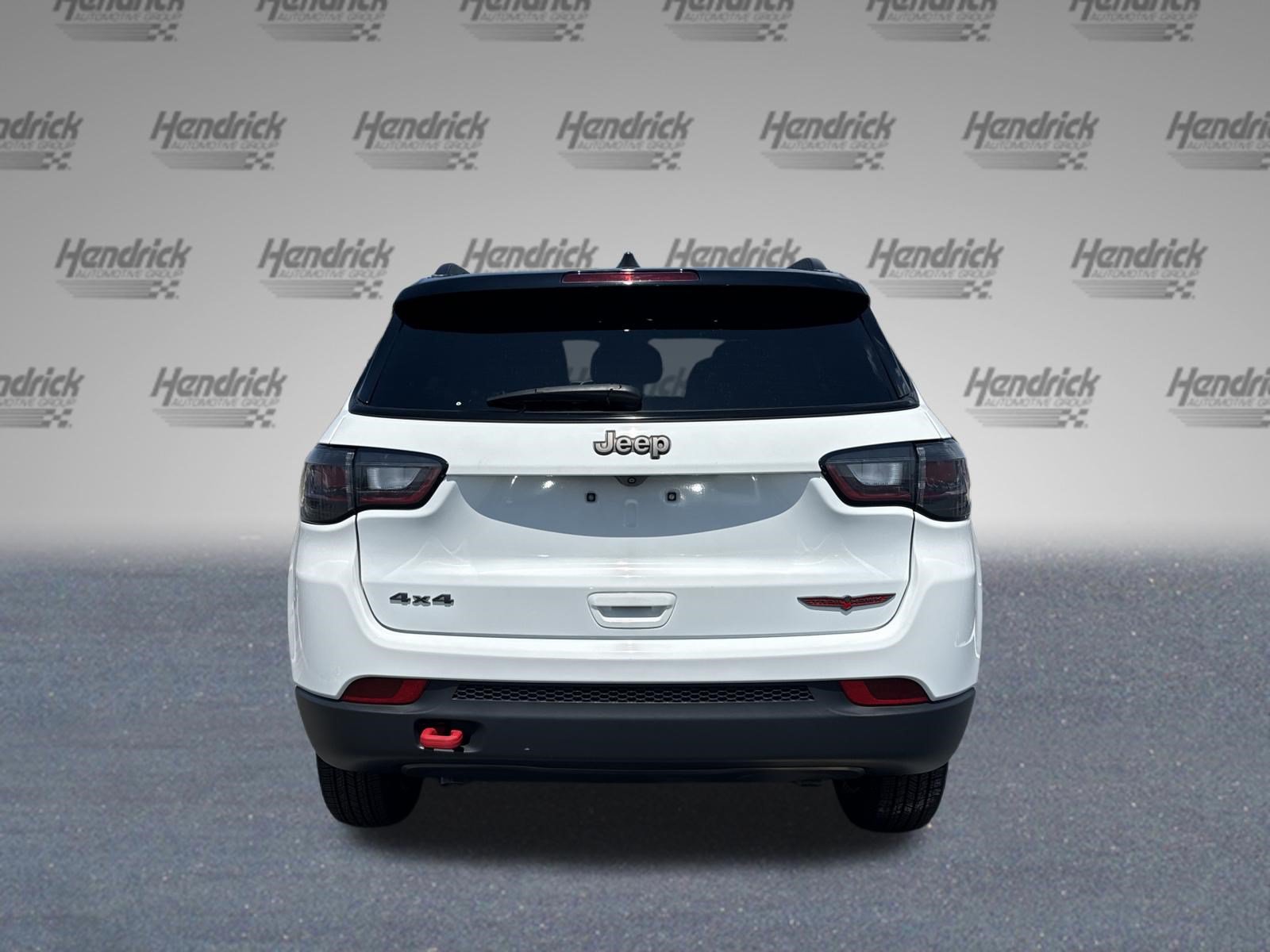 Used 2023 Jeep Compass Trailhawk w/ Trailhawk Elite Group AWD/4WD image 8