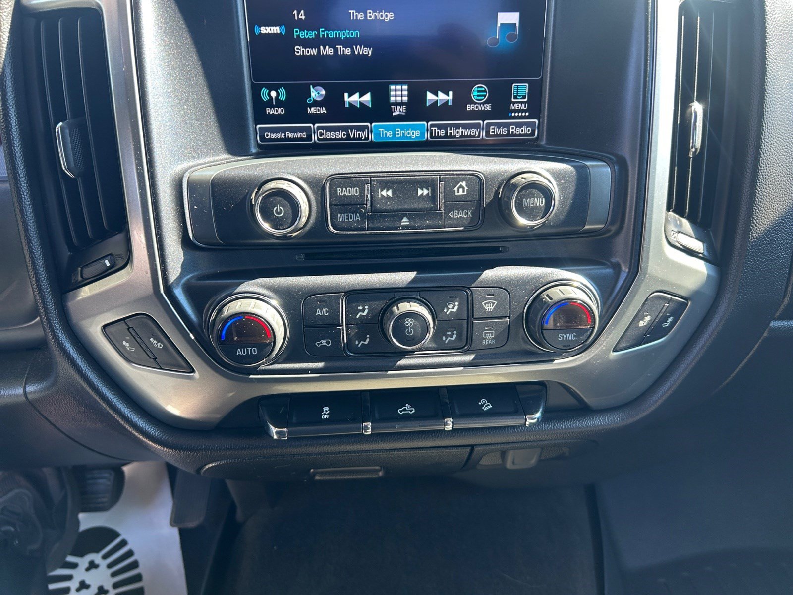 Used 2017 Chevrolet Silverado 1500 LT w/ All Star Edition AWD/4WD image 15