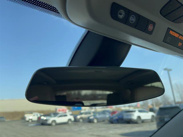 Used 2019 Buick Envision Essence image 30