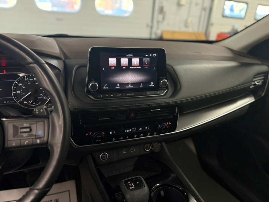 Used 2023 Nissan Rogue SV w/ SV Premium Package image 20