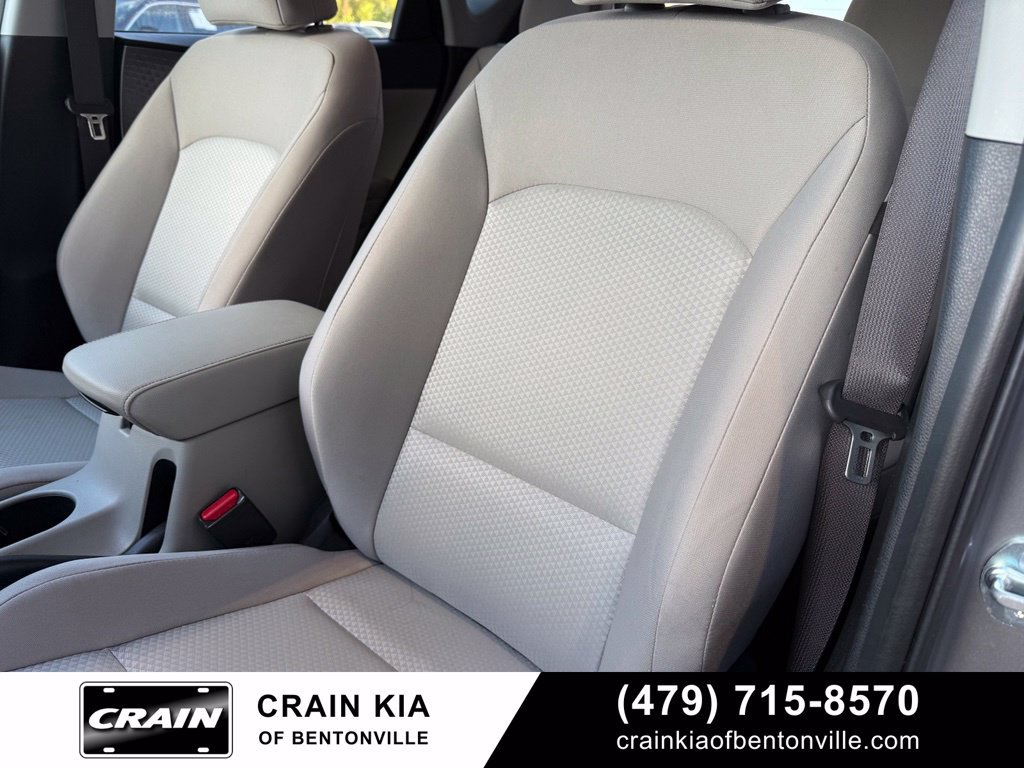 Used 2025 Kia Soul LX w/ LX Technology Package FWD image 22