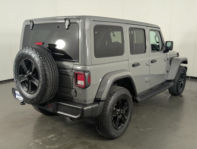Used 2023 Jeep Wrangler Unlimited Sahara AWD/4WD image 7