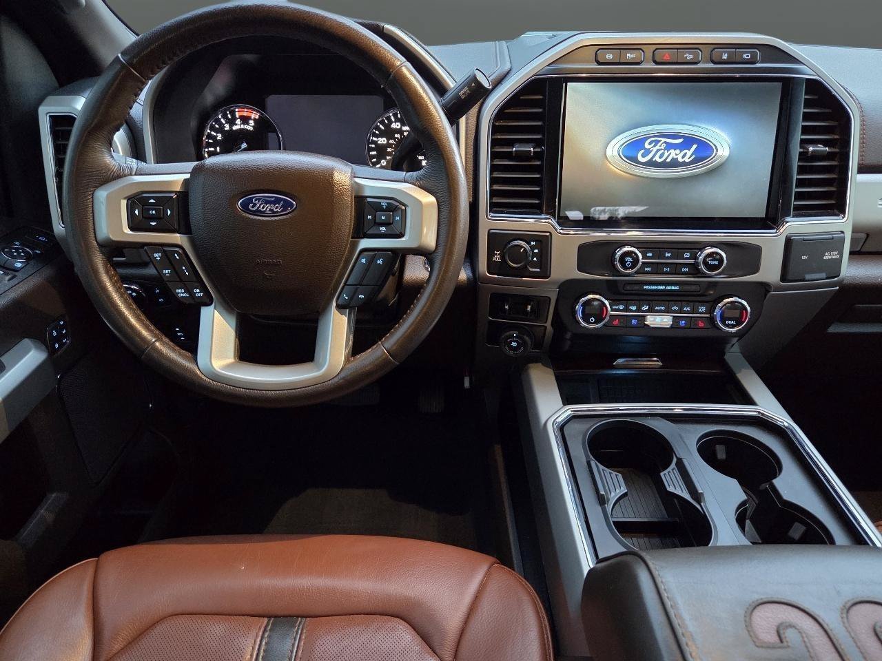 Used 2022 Ford F350 King Ranch w/ King Ranch Ultimate Package AWD/4WD image 18