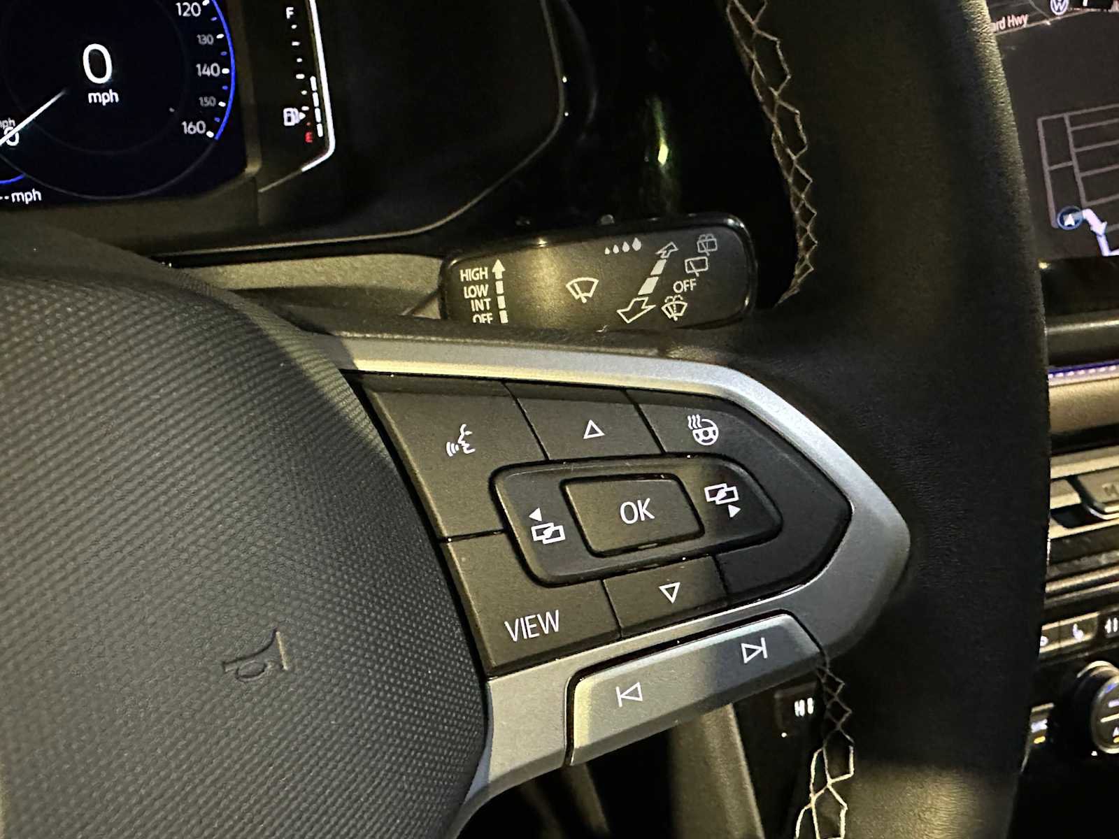 Used 2023 Volkswagen Taos SEL image 34