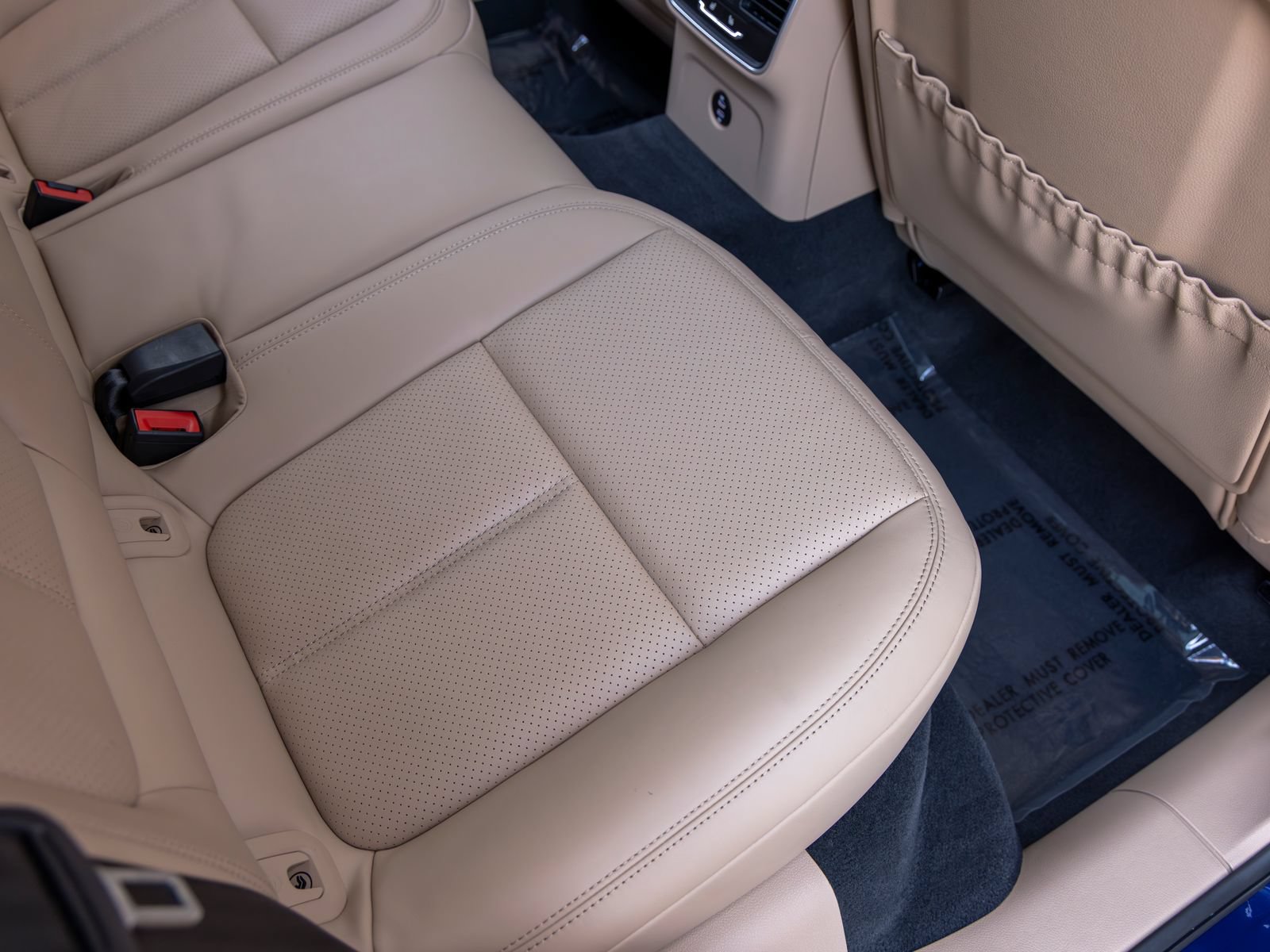 Certified 2026 Porsche Macan AWD/4WD image 49