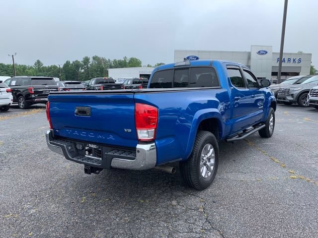 Used 2017 Toyota Tacoma SR5 w/ Tow Package RWD image 9