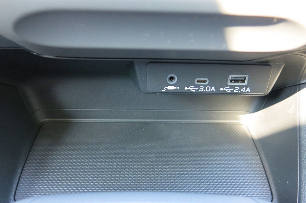 Used 2025 Subaru Crosstrek 2.0i Premium image 29