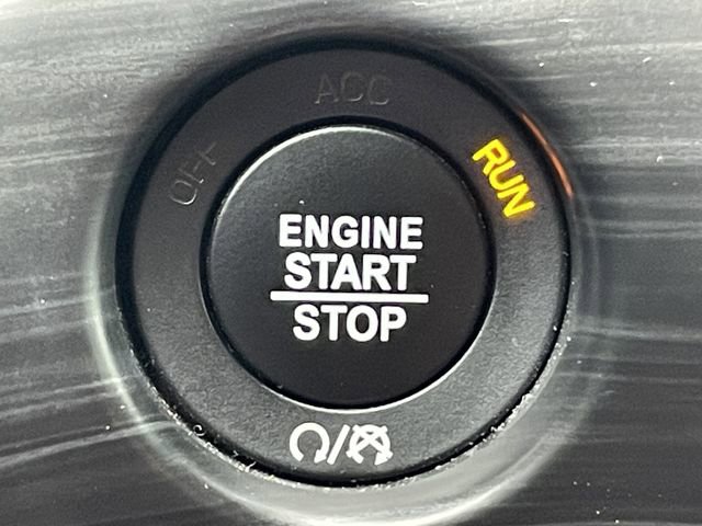 Used 2020 Jeep Grand Cherokee Altitude RWD image 21