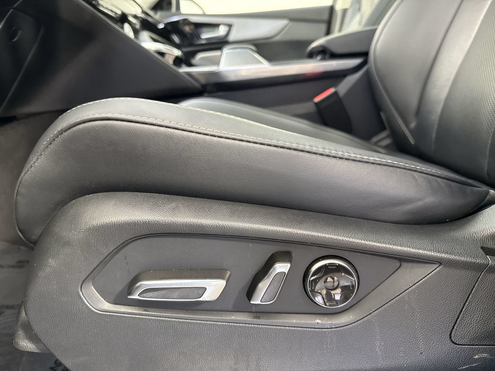 Certified 2024 Acura MDX w/ Technology Package AWD/4WD image 23