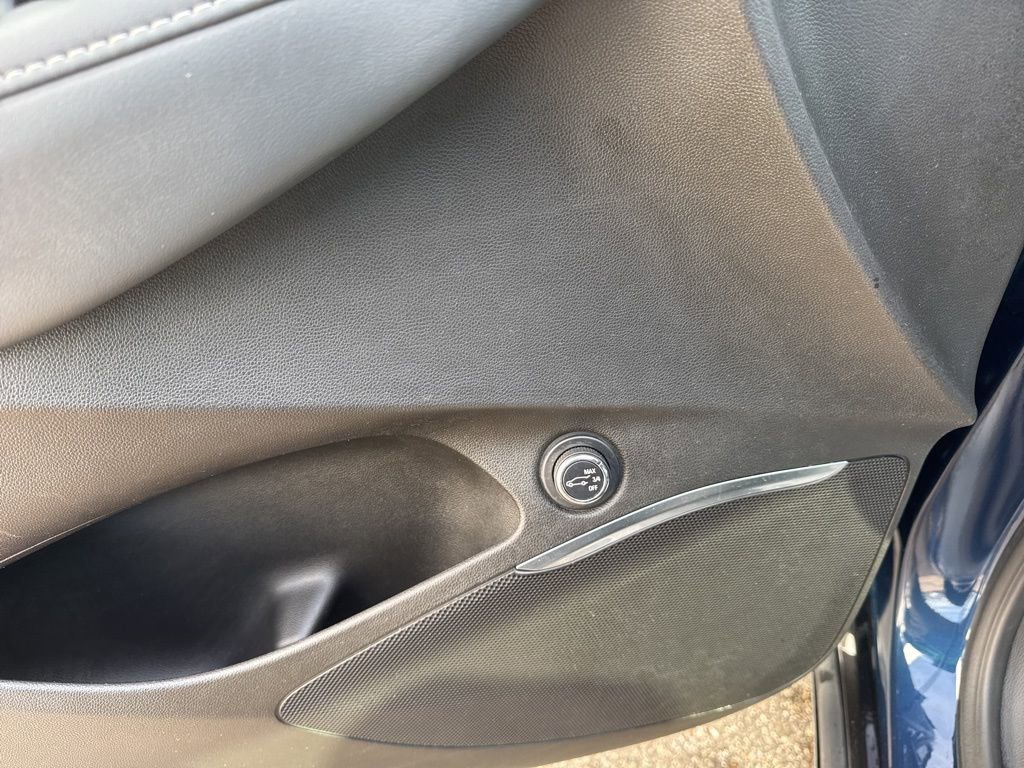 Certified 2023 Buick Enclave Essence image 14