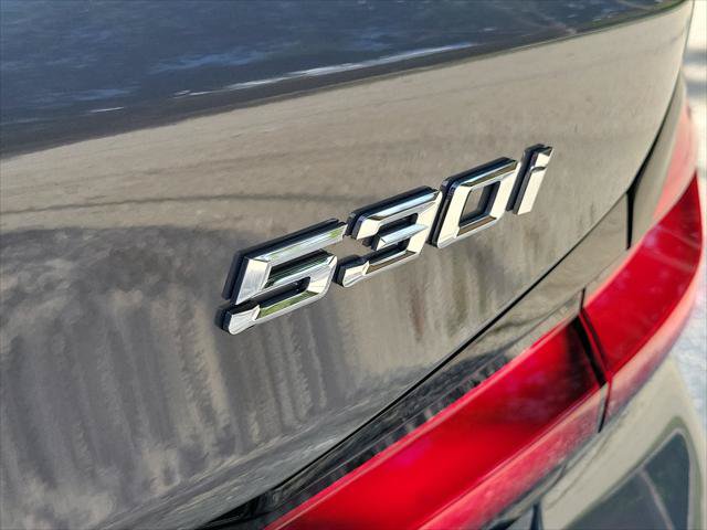 Used 2022 BMW 530i xDrive w/ M Sport Package AWD/4WD image 7