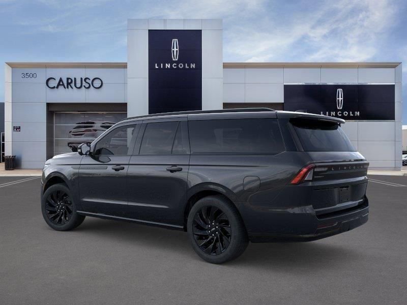New 2026 Lincoln Navigator L Reserve AWD/4WD image 4