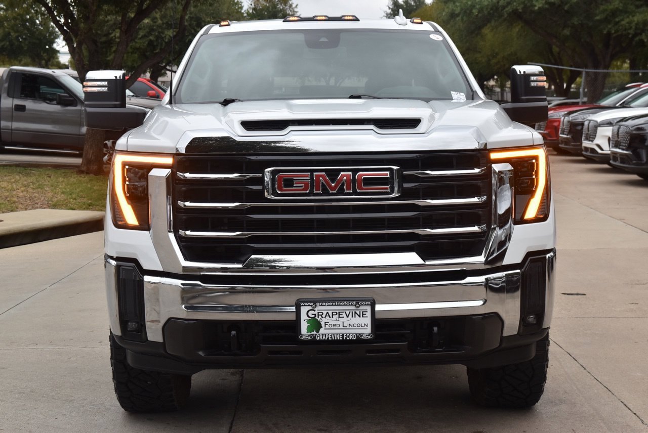Used 2024 GMC Sierra 2500 SLT w/ SLT Convenience Package AWD/4WD image 3