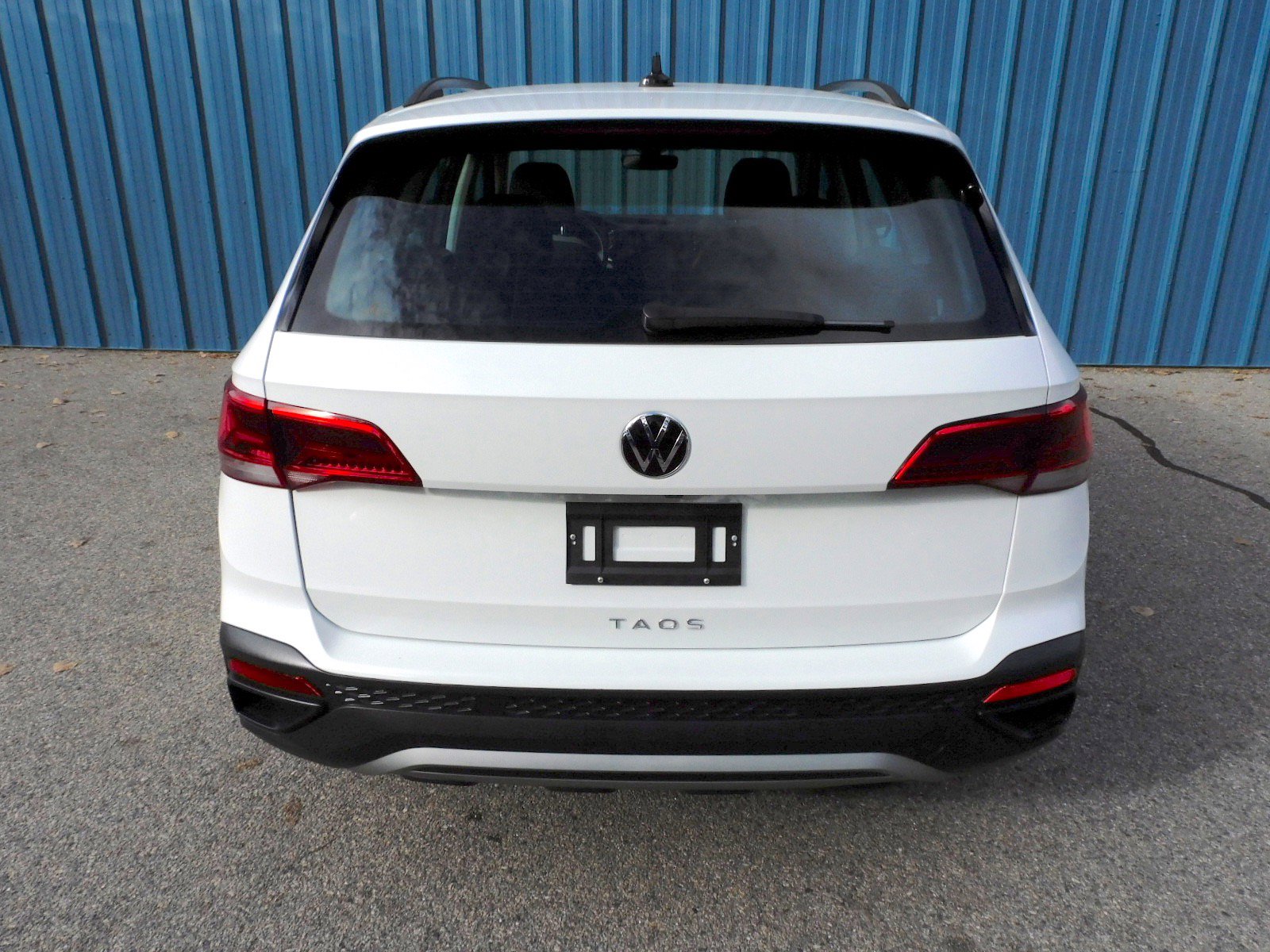 Used 2023 Volkswagen Taos S w/ Driver Assistance Package image 4